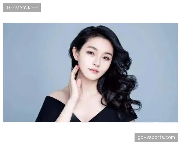 娜奥米·大阪昨儿居然带了一堆LV出门,这享受也太明显了吧? 娜奥米·大阪昨儿居然带了一堆LV出门,这享受也太明显了吧?