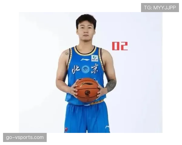 赵睿训练完直接去拍美食博主，这画风换了谁认得出啊？